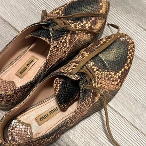 Miumiu Snake skin flats